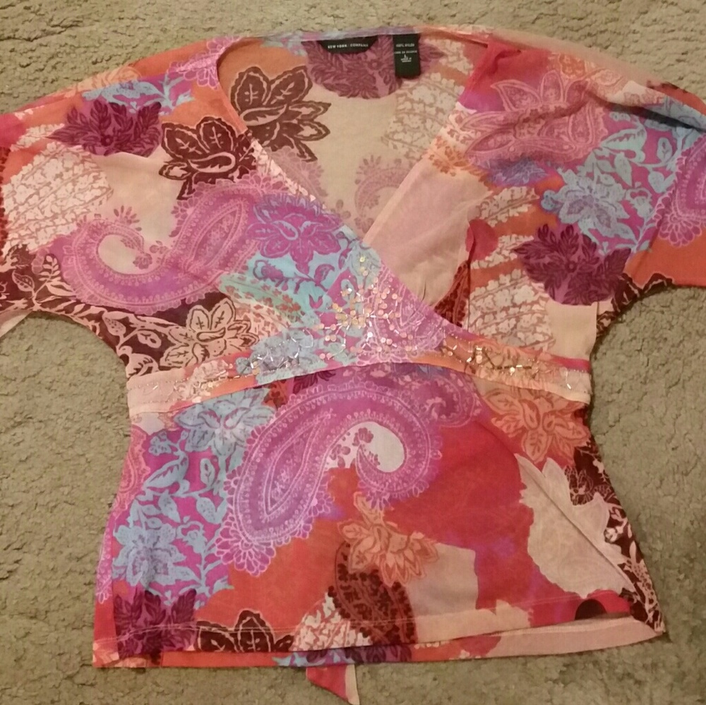 Large multicolor top